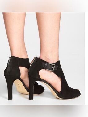 Louise et Cie "Olivia" Women’s Black Suede Cutout Hee